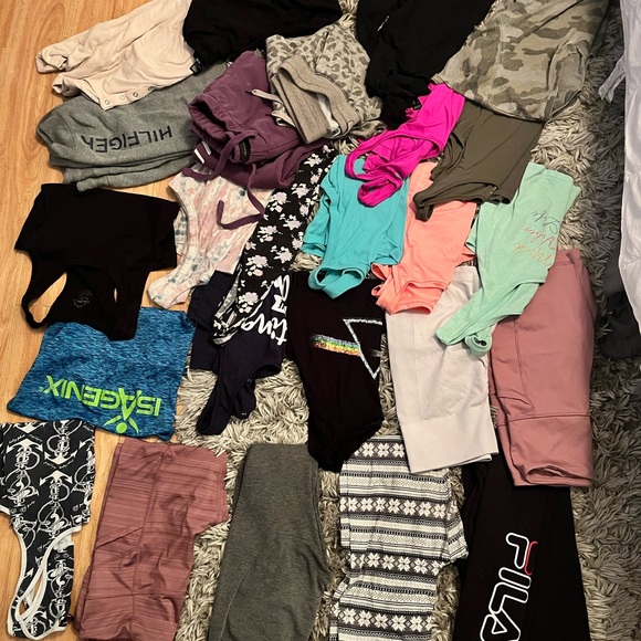 Huge medium lot full of clothes, workout; shirts pants, long sleeves, pjs - Picture 1 of 2